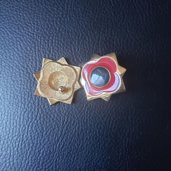 Vintage Monet Stud Earrings - Picture 3 of 6